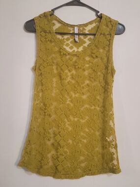 Monoreno Boho Crochet Knit Mustard Tank Top Size Medium